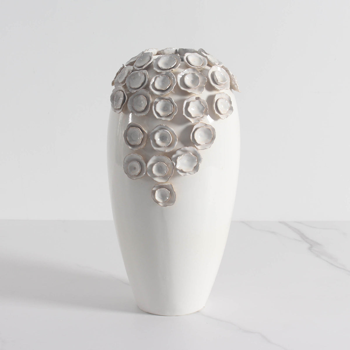 zensoe-zensoe-052-embossed-ceramic-vase image 1
