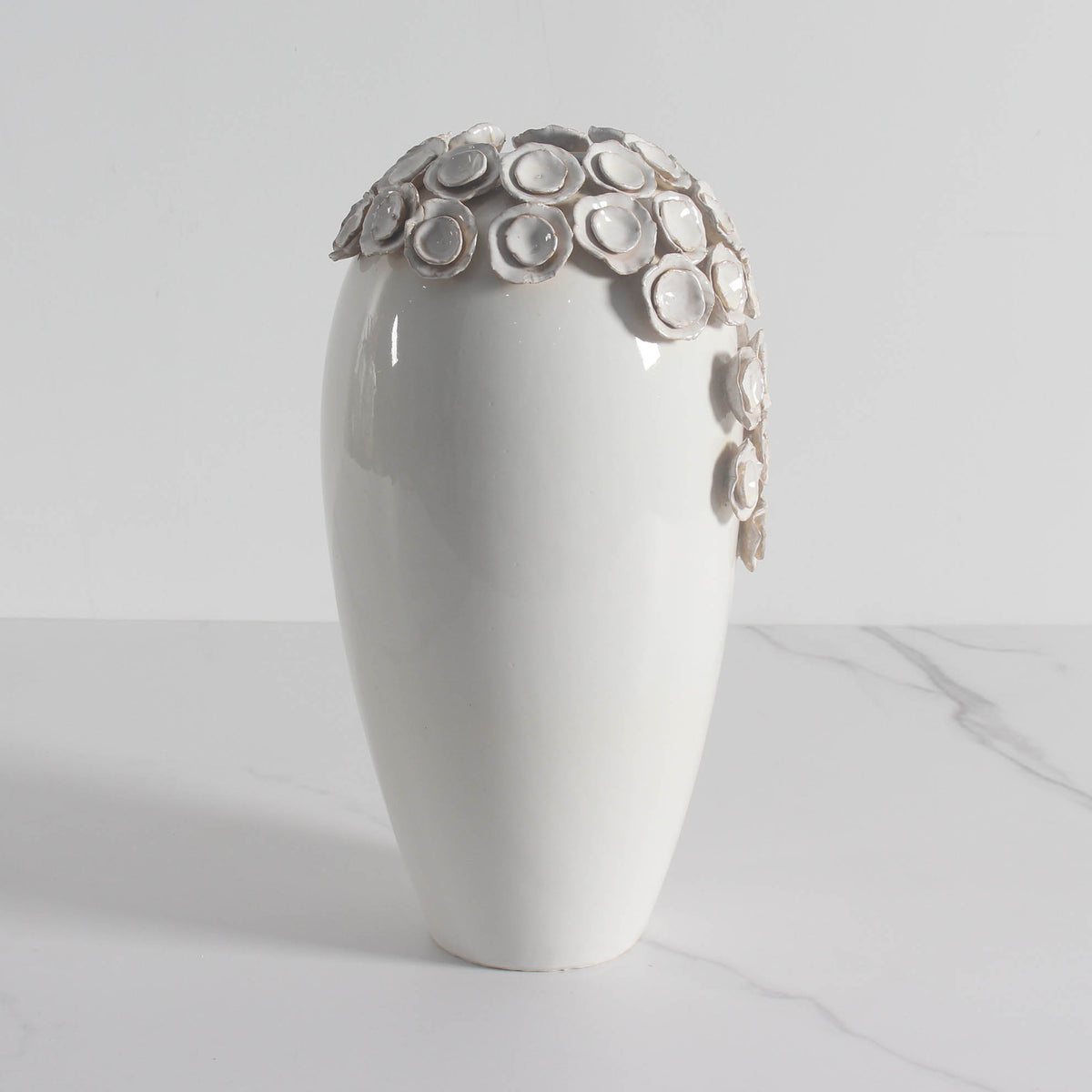 zensoe-zensoe-052-embossed-ceramic-vase image 2