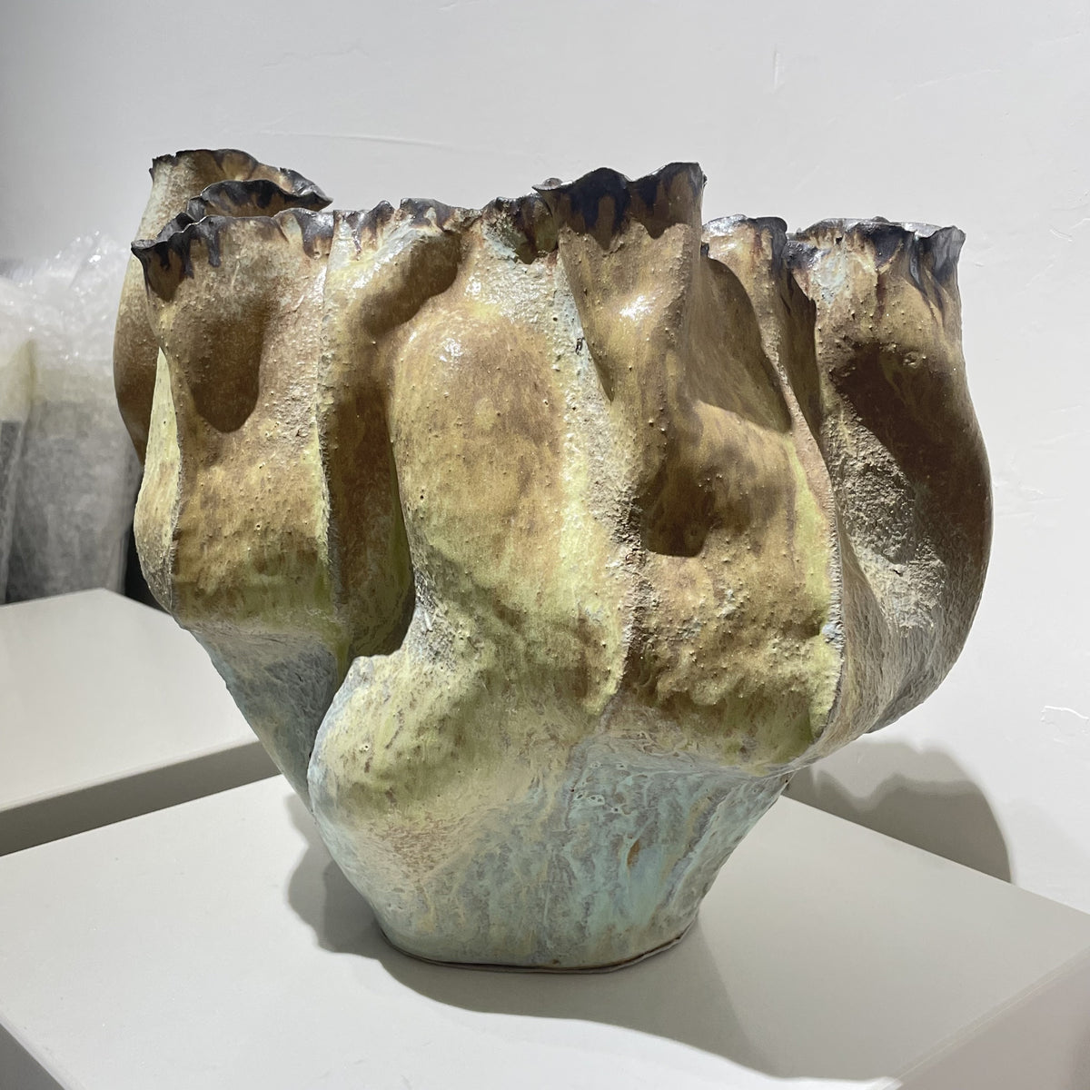 zensoe-zensoe-056-textured-abstract-ceramic-vase image 2